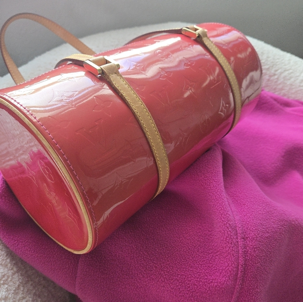 Louis Vuitton Red Vernis papillon bedford bag - Picture 17 of 17